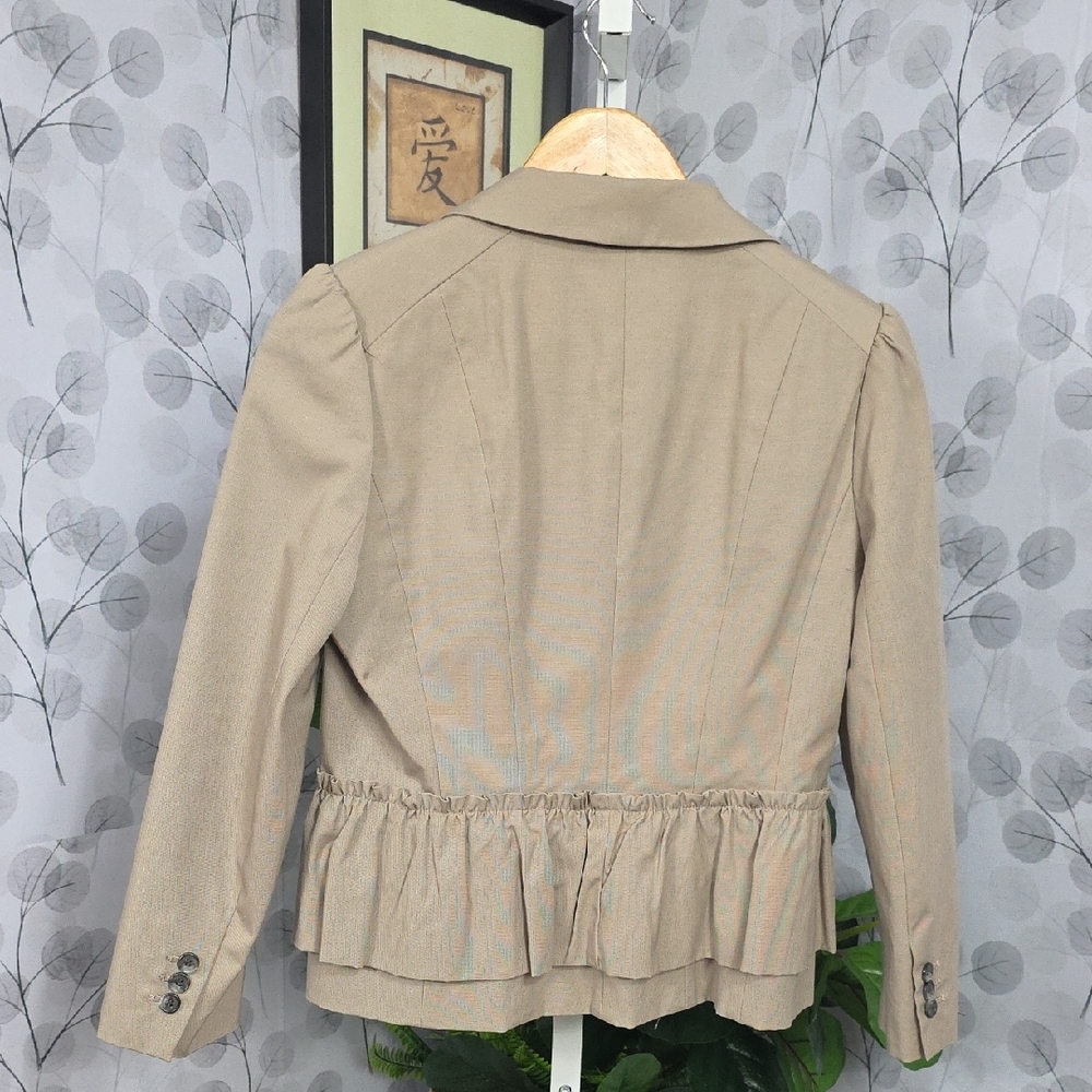 LOFT Tan Ruffle Hem Blazer - Size 6 - Peplum Style Career Jacket - Picture 7 of 10